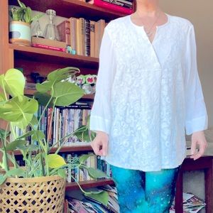 Tommy Bahama white embroidered v neck wrap style tunic top